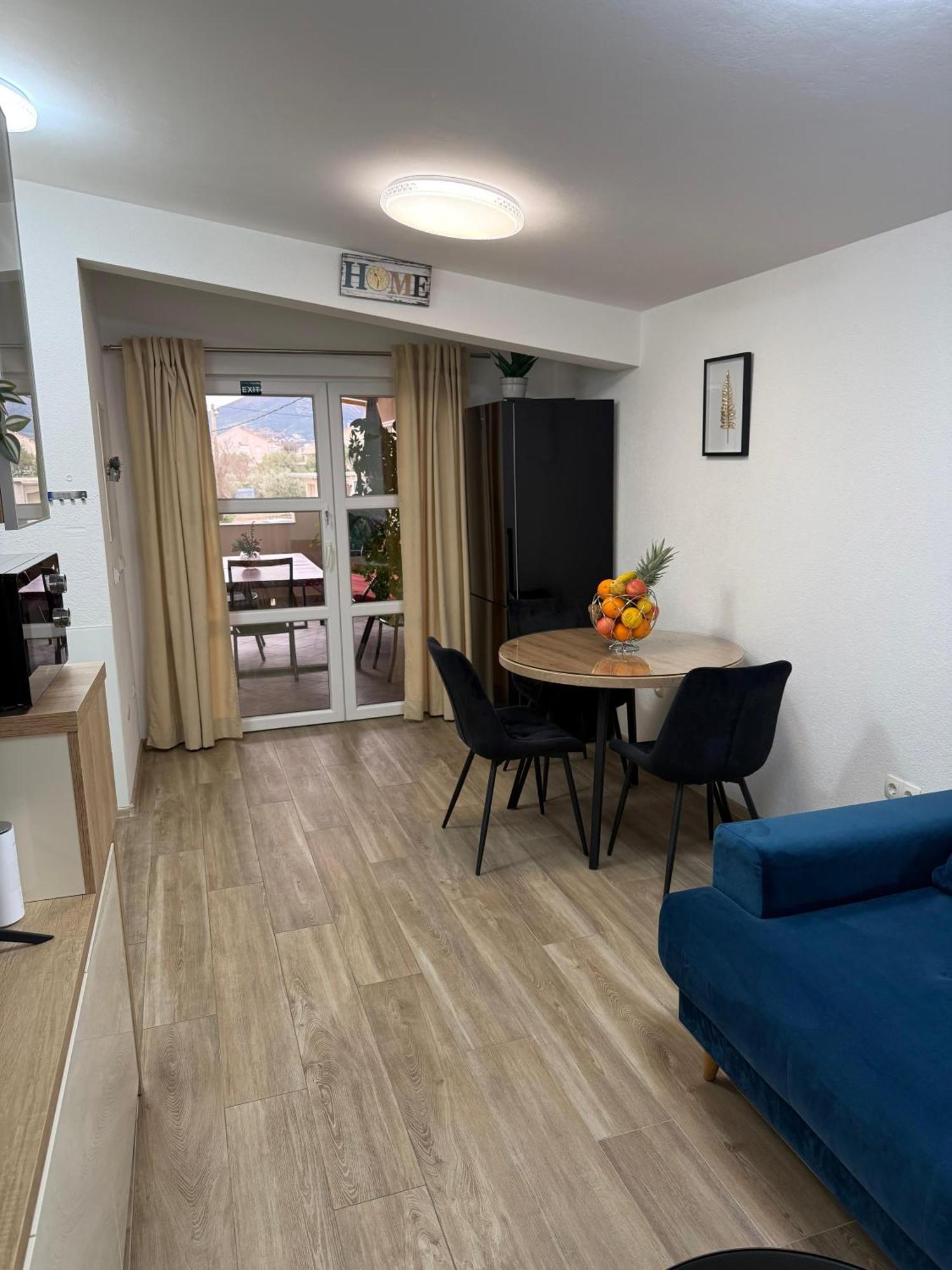 Apartment Helena Kaštela Eksteriør bilde